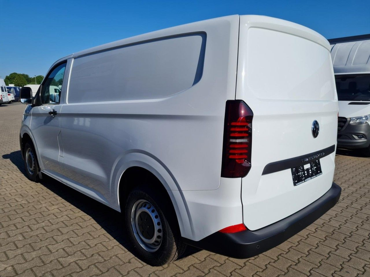 Volkswagen T7 Kasten Tdi KR Heckklappe PDC KLIMA TEMPOMAT - Mali kombi: slika 4 Volkswagen T7 Kasten Tdi KR Heckklappe PDC KLIMA TEMPOMAT - Mali kombi: slika 4