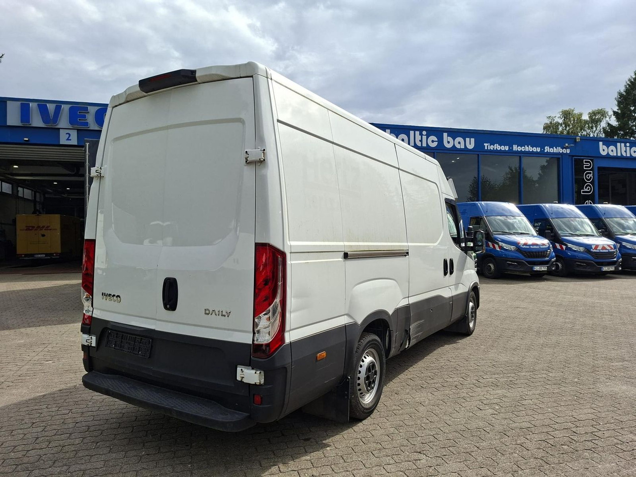 Iveco Daily 35 S16 V 3520L Klima 115 kW (156 PS), S... - Furgon: slika 5 Iveco Daily 35 S16 V 3520L Klima 115 kW (156 PS), S... - Furgon: slika 5