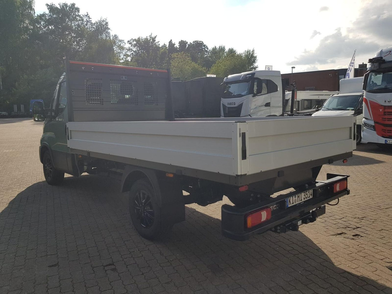 Iveco Daily 35S14HA8 Pritsche AHK 100 kW (136 PS),... - Dostavno vozilo s kesonom: slika 3 Iveco Daily 35S14HA8 Pritsche AHK 100 kW (136 PS),... - Dostavno vozilo s kesonom: slika 3