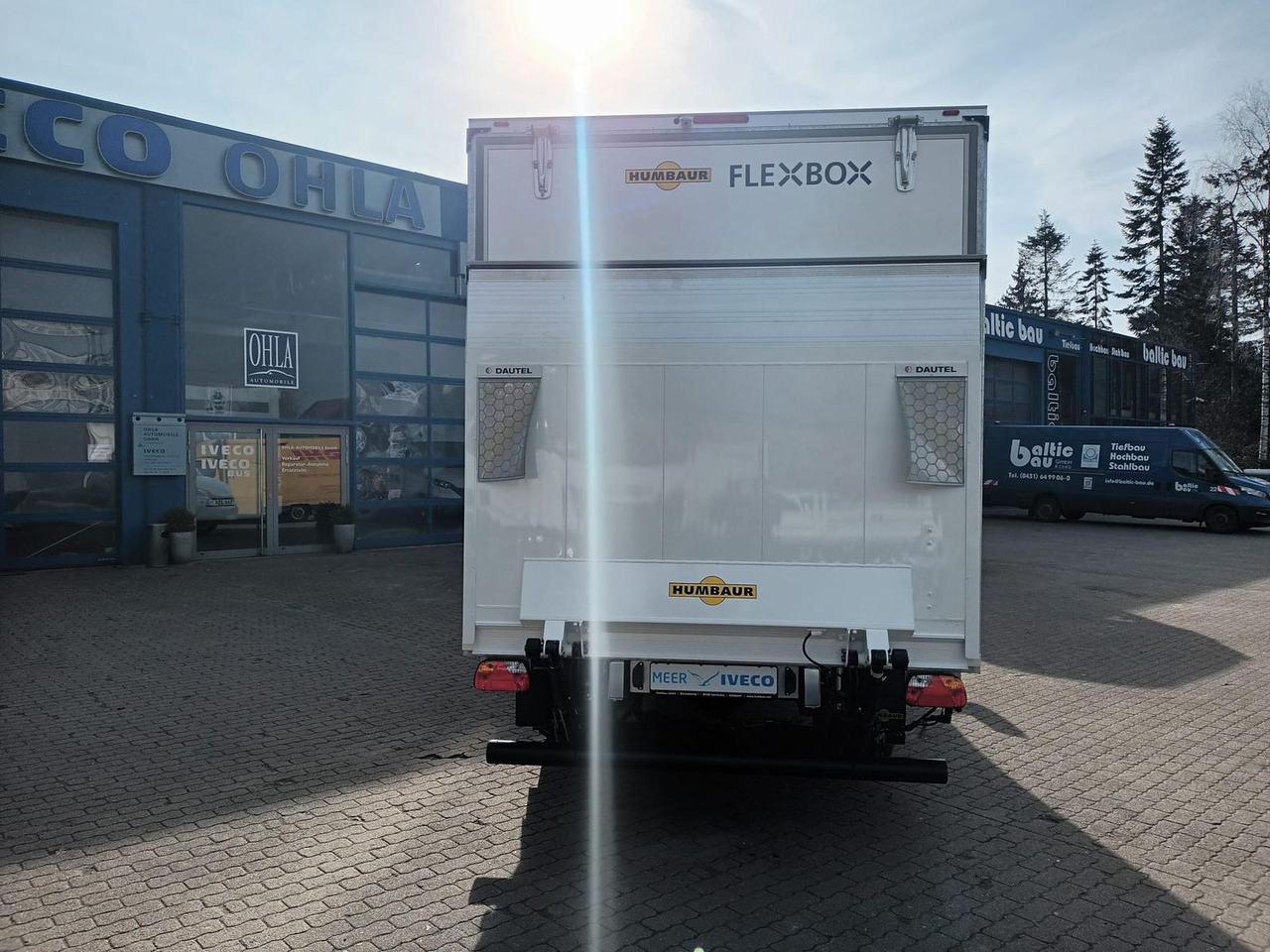 Iveco Daily 35S14HE Koffer LBW, Rückfahrkamera 2x a... - Dostavno vozilo z zabojnikom: slika 3 Iveco Daily 35S14HE Koffer LBW, Rückfahrkamera 2x a... - Dostavno vozilo z zabojnikom: slika 3