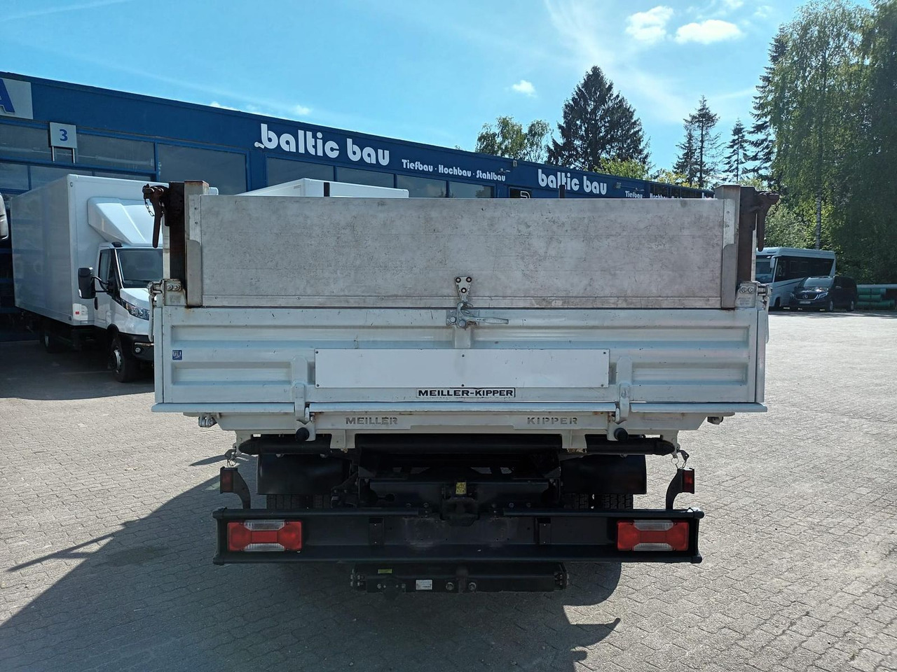 Iveco Daily 70C18H Meiler Dreiseitenkipper, AHK, Klima - Dostavno vozilo prekucnik: slika 4 Iveco Daily 70C18H Meiler Dreiseitenkipper, AHK, Klima - Dostavno vozilo prekucnik: slika 4