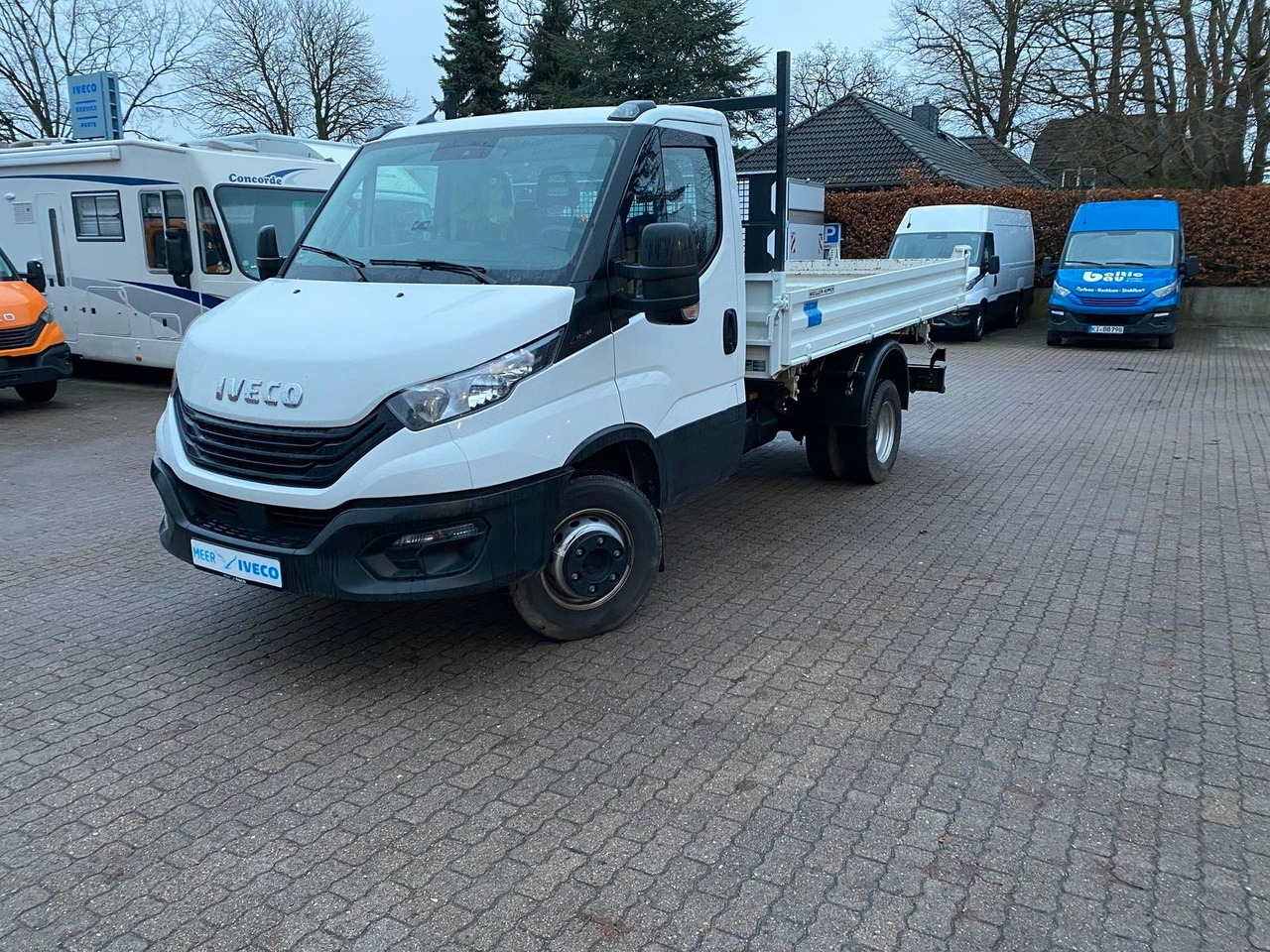 Iveco Daily 70C18H Meiler Dreiseitenkipper*AHK*RADI... - Dostavno vozilo prekucnik: slika 1 Iveco Daily 70C18H Meiler Dreiseitenkipper*AHK*RADI... - Dostavno vozilo prekucnik: slika 1