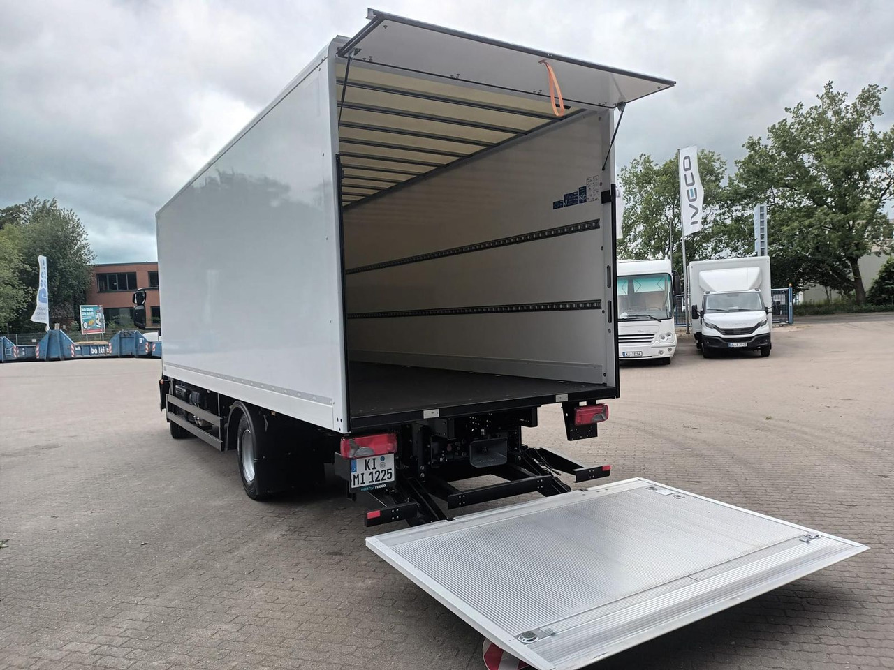 Iveco ML120E25/P KOFFER LBW 1,5t SAXAS AHK 185 kW (... - Tovornjak s ponjavo: slika 4 Iveco ML120E25/P KOFFER LBW 1,5t SAXAS AHK 185 kW (... - Tovornjak s ponjavo: slika 4