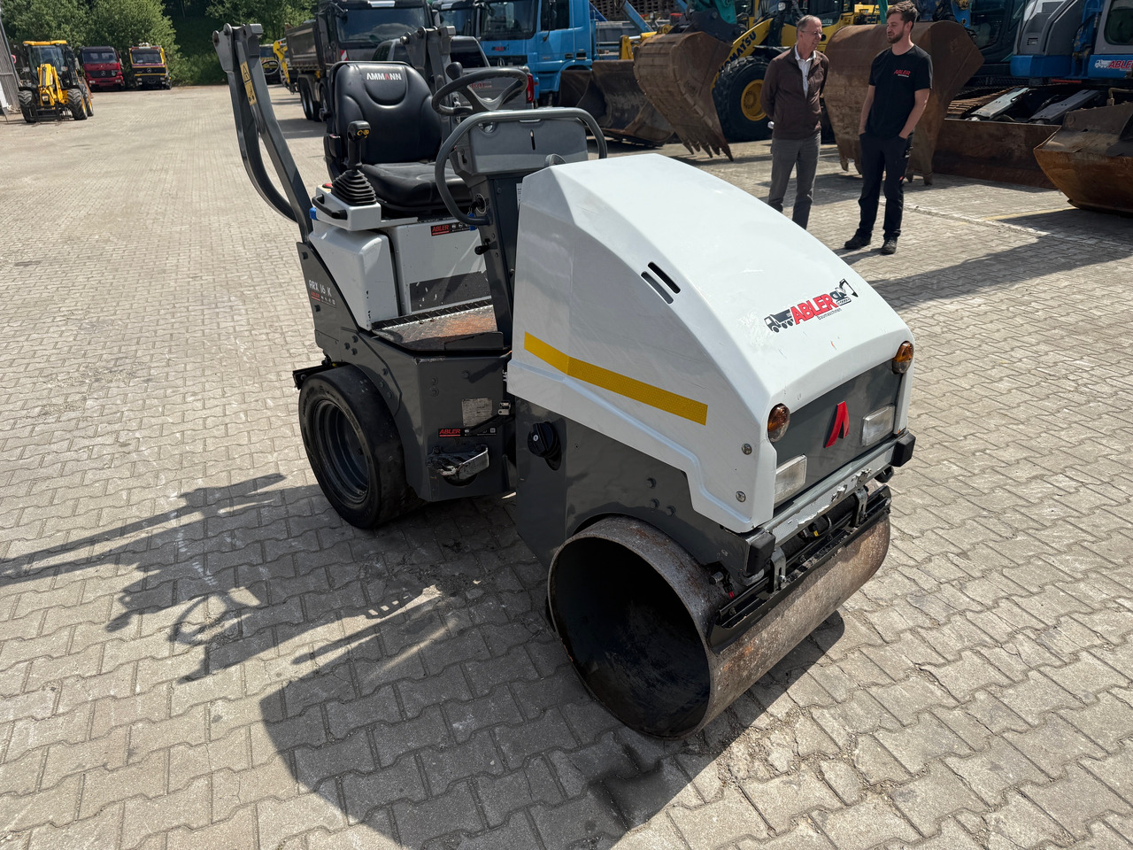 Ammann ARX16K Kombiwalze Stahl Gummi Asphaltwalze - Kombinirani valjar: slika 4 Ammann ARX16K Kombiwalze Stahl Gummi Asphaltwalze - Kombinirani valjar: slika 4