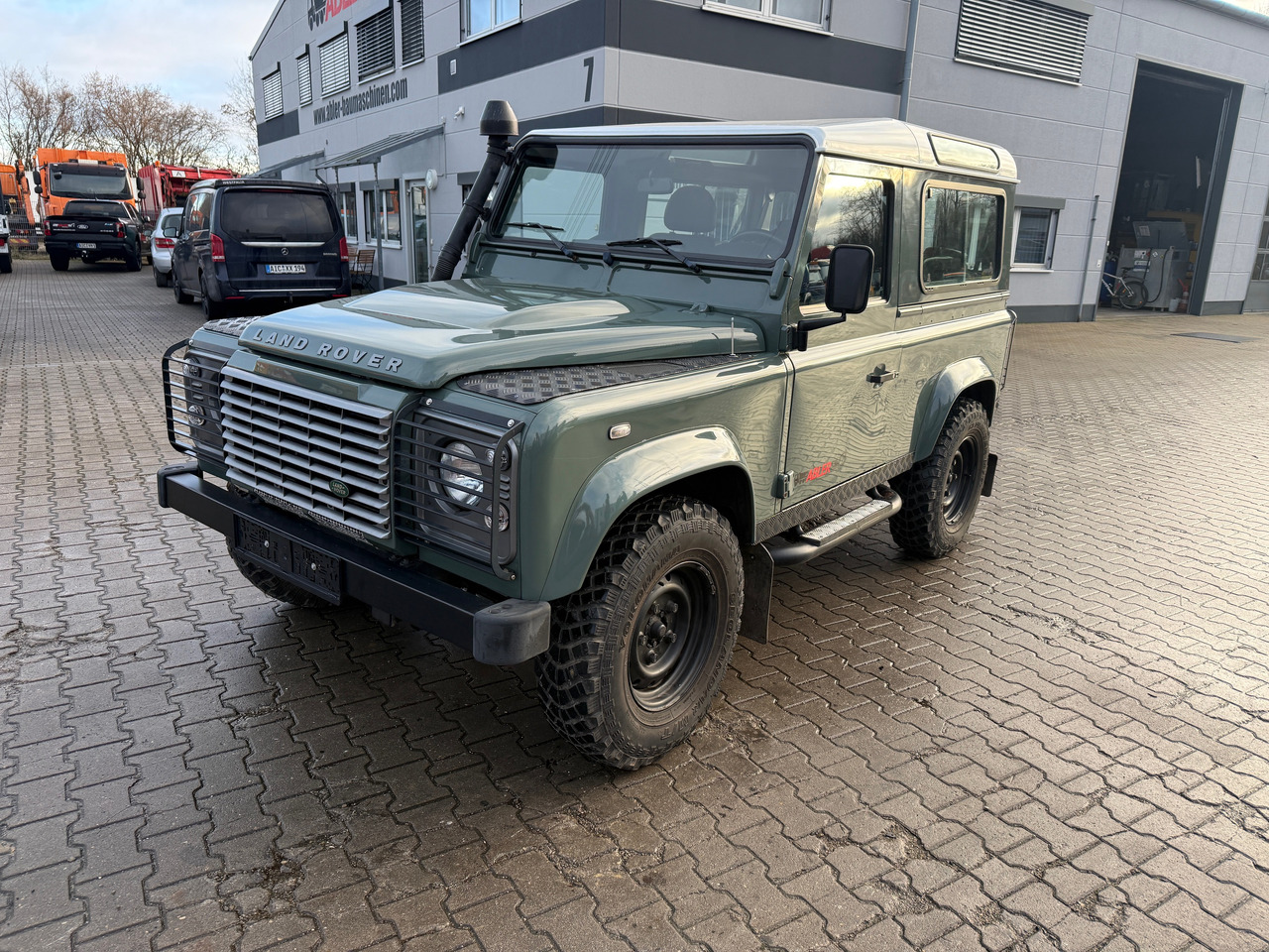 Land Rover Defender 90 2.4TD4 LKW Zulassung AHK - Avtomobil: slika 3 Land Rover Defender 90 2.4TD4 LKW Zulassung AHK - Avtomobil: slika 3