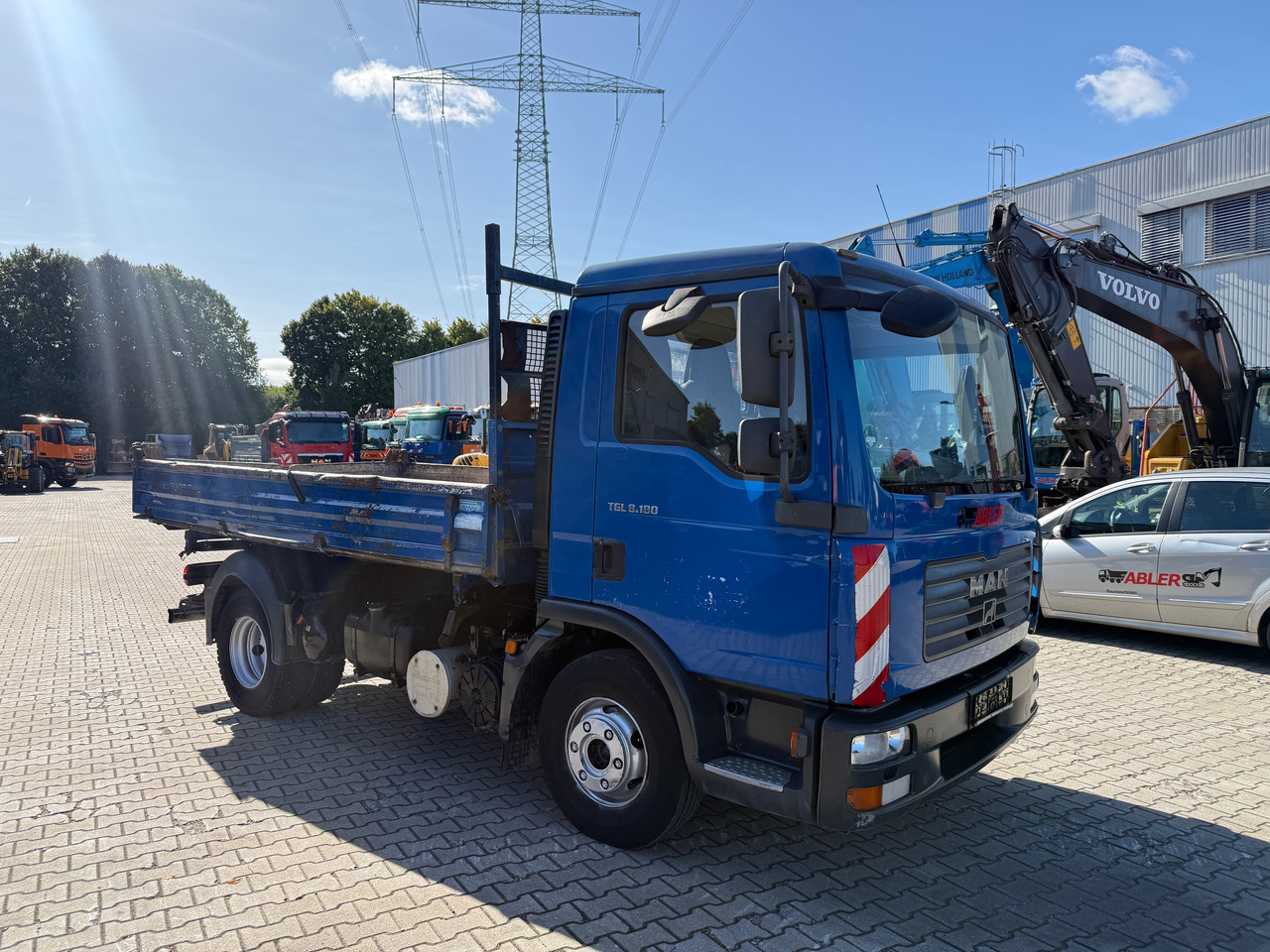 MAN TGL 8.180 3-Seiten-Kipper 2x AHK - Tovornjak prekucnik: slika 3 MAN TGL 8.180 3-Seiten-Kipper 2x AHK - Tovornjak prekucnik: slika 3