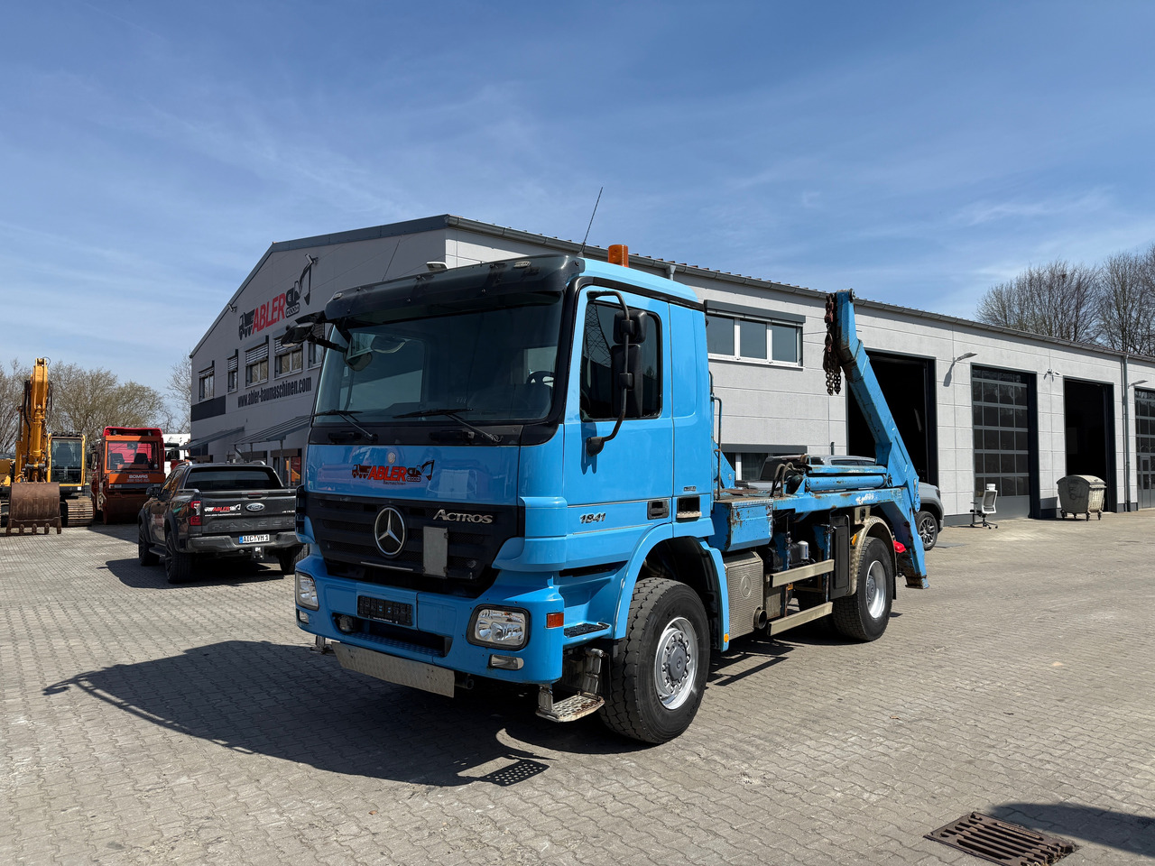 Mercedes-Benz 1841 Actros MP2 Absetzkipper 4x4 Allrad Klima - Komunalni tovornjak: slika 2 Mercedes-Benz 1841 Actros MP2 Absetzkipper 4x4 Allrad Klima - Komunalni tovornjak: slika 2
