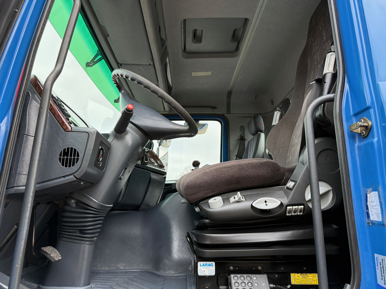 Komunalni tovornjak Mercedes-Benz 3243 Actros MP1 4-Achs Absetzkipper: slika 18