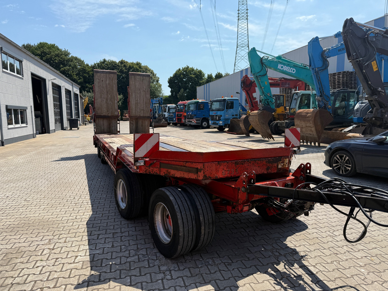 Müller Mitteltal T4 Kompakt Tieflader mit hydr. Rampen - Nizko noseča prikolica: slika 3 Müller Mitteltal T4 Kompakt Tieflader mit hydr. Rampen - Nizko noseča prikolica: slika 3