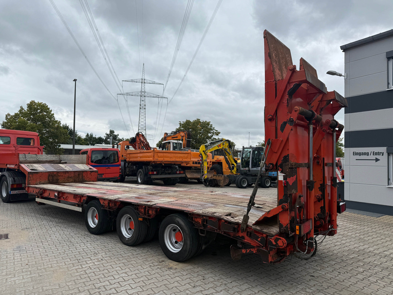 Müller Mitteltal TS3 Tieflader Auflieger mit hydr. Rampen - Nizko noseča polprikolica: slika 5 Müller Mitteltal TS3 Tieflader Auflieger mit hydr. Rampen - Nizko noseča polprikolica: slika 5