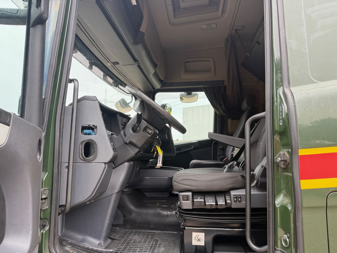Tovornjak s kesonom, Tovornjak z dvigalom Scania R480 Pritsche mit Ladebordwand AHK: slika 17
