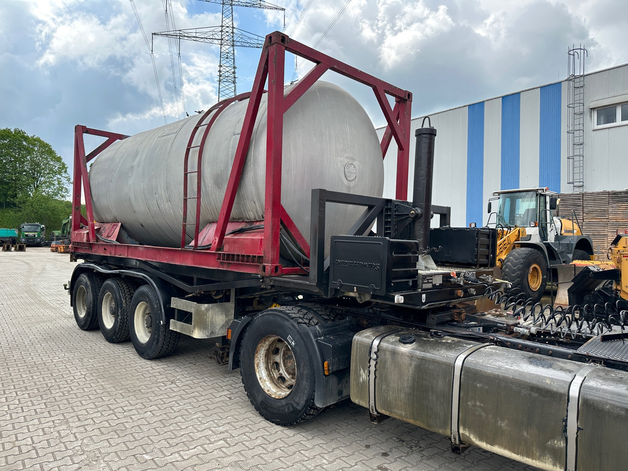 Schmidt CKSA 10/22-20 20 ft Containerkippchassis mit Lebensmitteltank - Kiper polprikolica: slika 5 Schmidt CKSA 10/22-20 20 ft Containerkippchassis mit Lebensmitteltank - Kiper polprikolica: slika 5