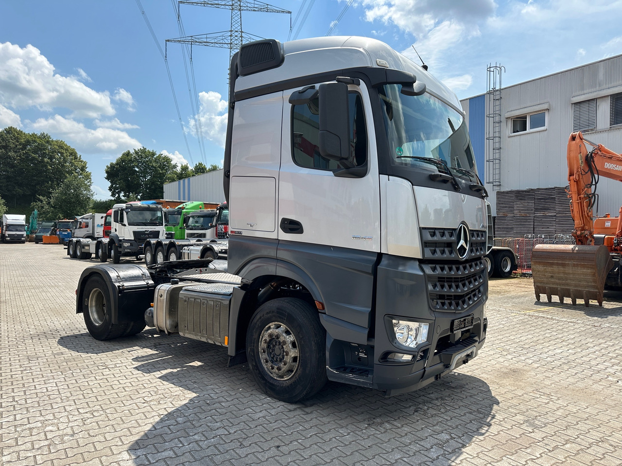Mercedes-Benz 1845 Arocs SZM Kipphydraulik Mischerantrieb - Vlačilec: slika 3 Mercedes-Benz 1845 Arocs SZM Kipphydraulik Mischerantrieb - Vlačilec: slika 3