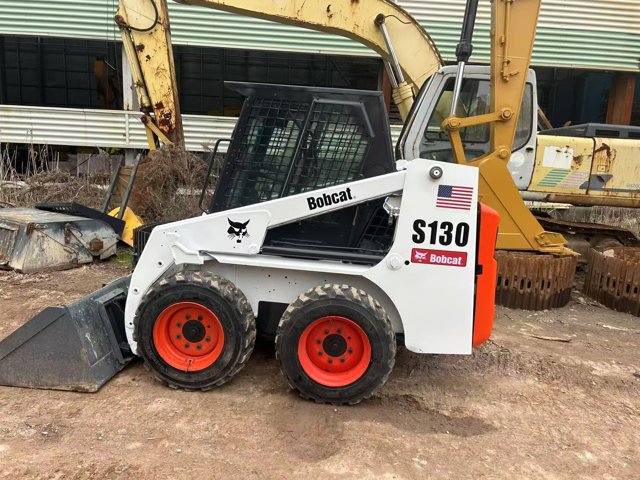 Bobcat S130 - Mini nakladalec: slika 1 Bobcat S130 - Mini nakladalec: slika 1