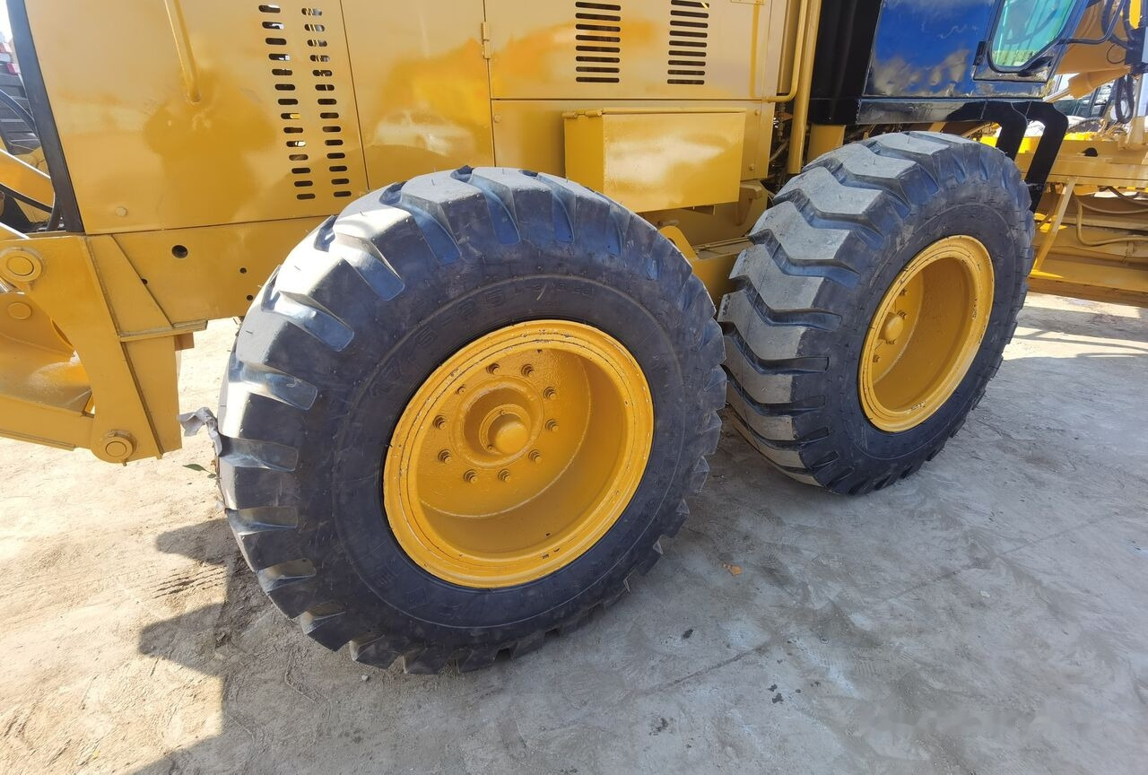 Caterpillar 140H - Greder: slika 3 Caterpillar 140H - Greder: slika 3