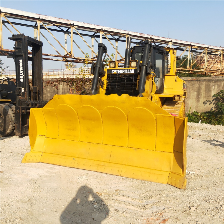 Caterpillar D7H - Buldožer: slika 1 Caterpillar D7H - Buldožer: slika 1