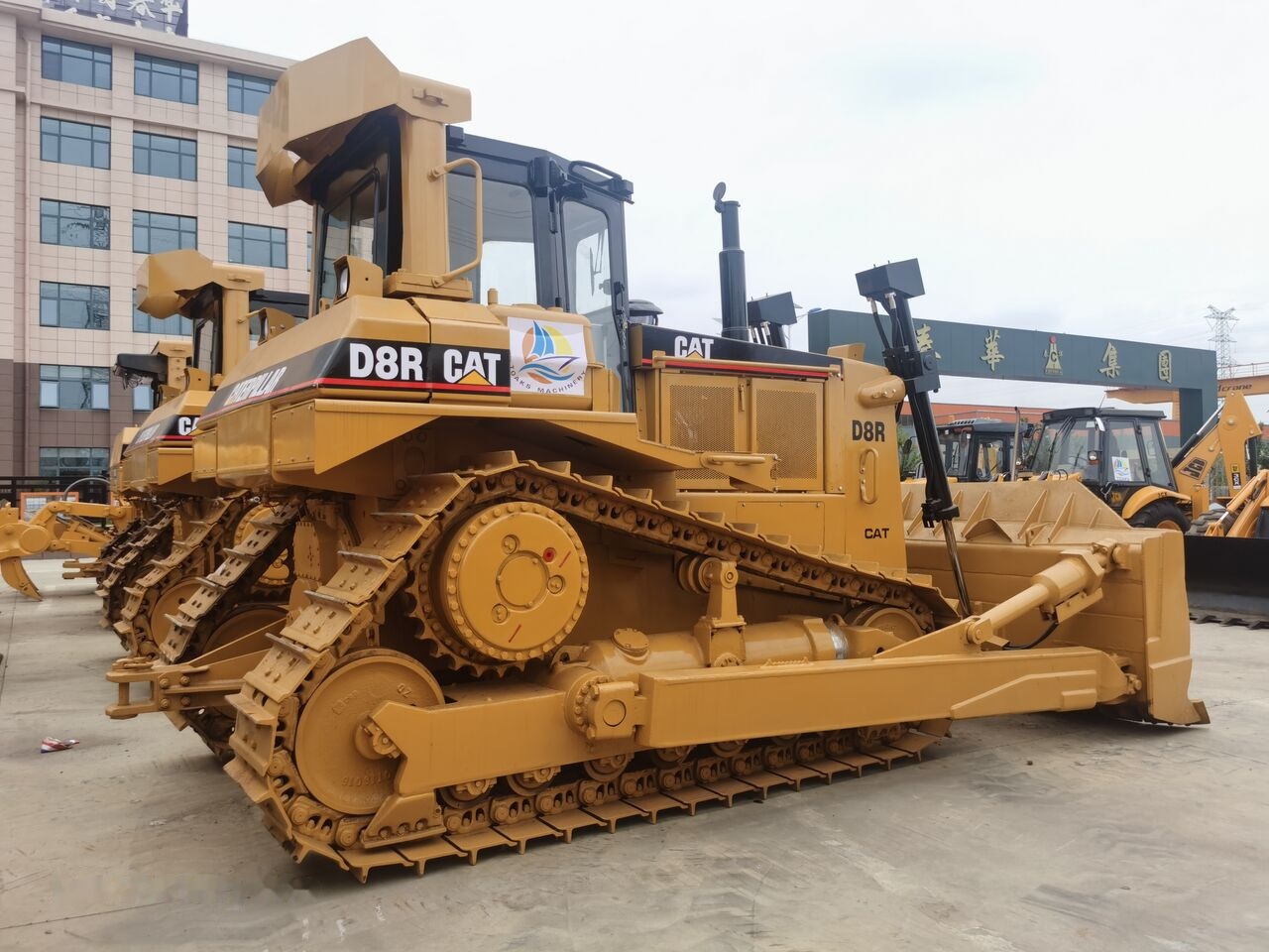 Caterpillar D8R - Buldožer: slika 1 Caterpillar D8R - Buldožer: slika 1