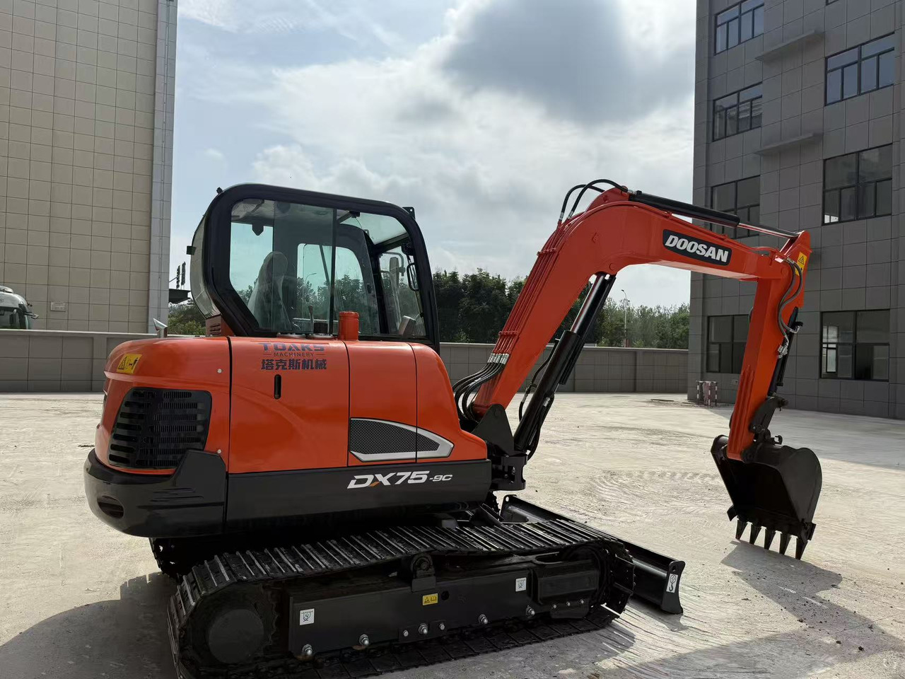 DOOSAN DX75 - Mini bager: slika 3 DOOSAN DX75 - Mini bager: slika 3