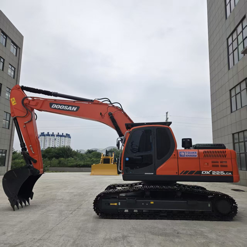 Doosan DX225 - Bager: slika 1 Doosan DX225 - Bager: slika 1