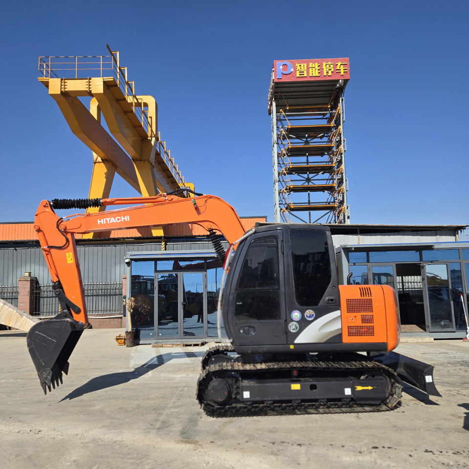 HITACHI ZX70 - Mini bager: slika 1 HITACHI ZX70 - Mini bager: slika 1