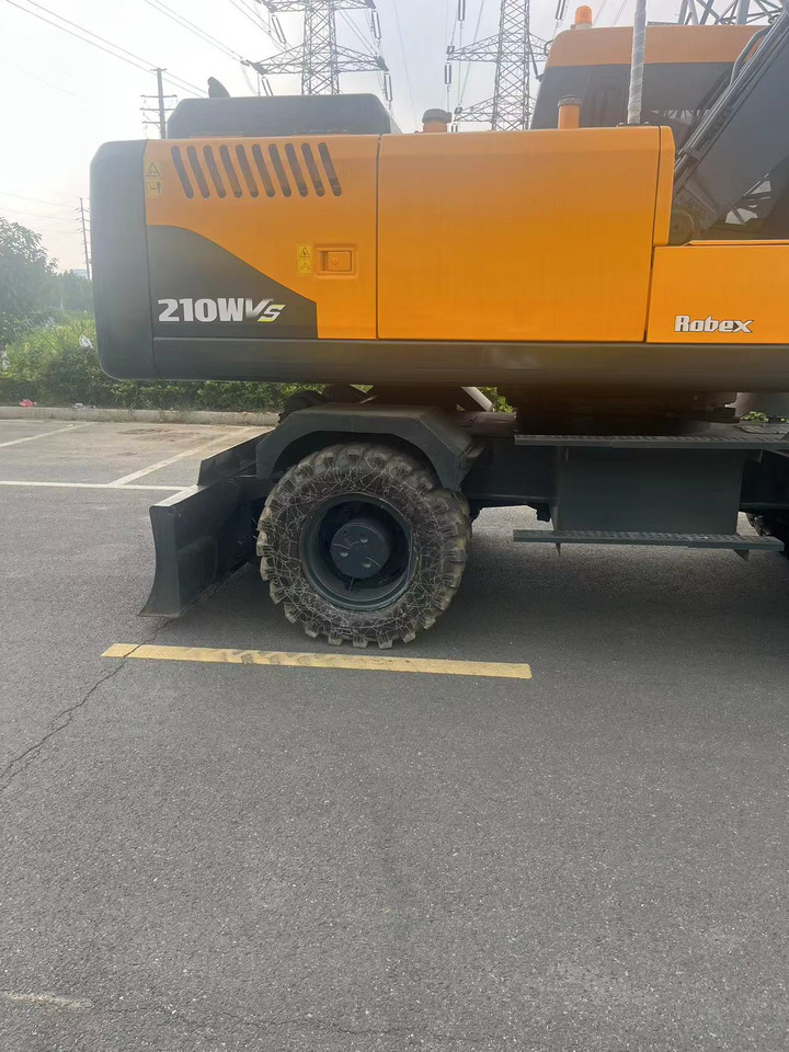 HYUNDAI R210W - Bager na kolesih: slika 4 HYUNDAI R210W - Bager na kolesih: slika 4