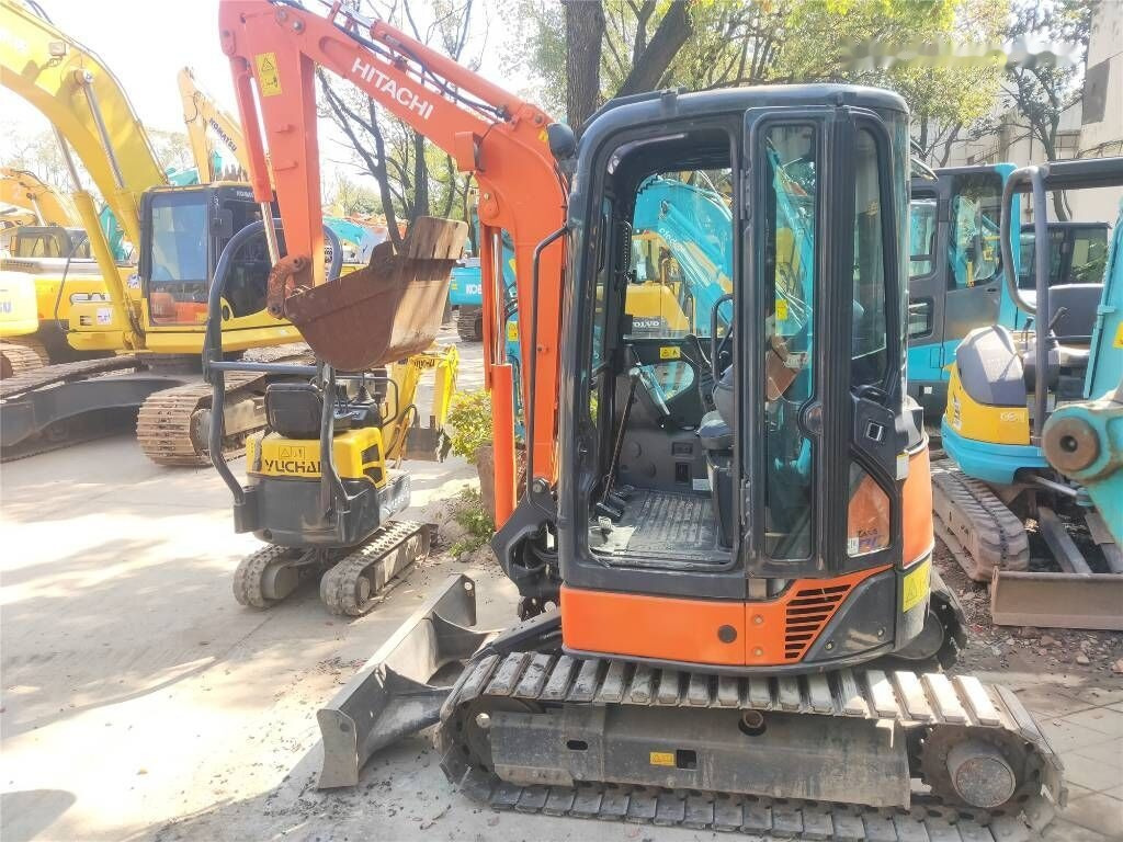 Hitachi ZX 30 - Mini bager: slika 2 Hitachi ZX 30 - Mini bager: slika 2