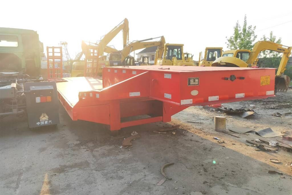 KUNBO LKB9400TDP - Nizko noseča prikolica: slika 1 KUNBO LKB9400TDP - Nizko noseča prikolica: slika 1