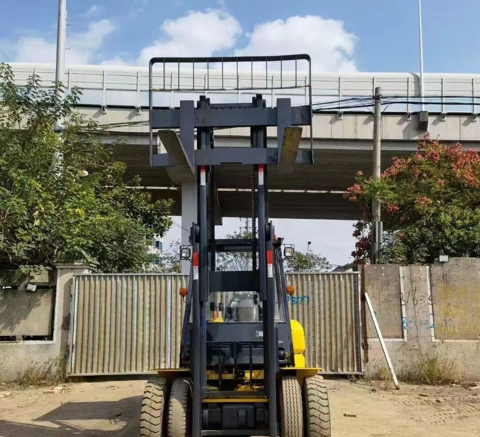 Komatsu FD70 - Diesel viličar: slika 1 Komatsu FD70 - Diesel viličar: slika 1
