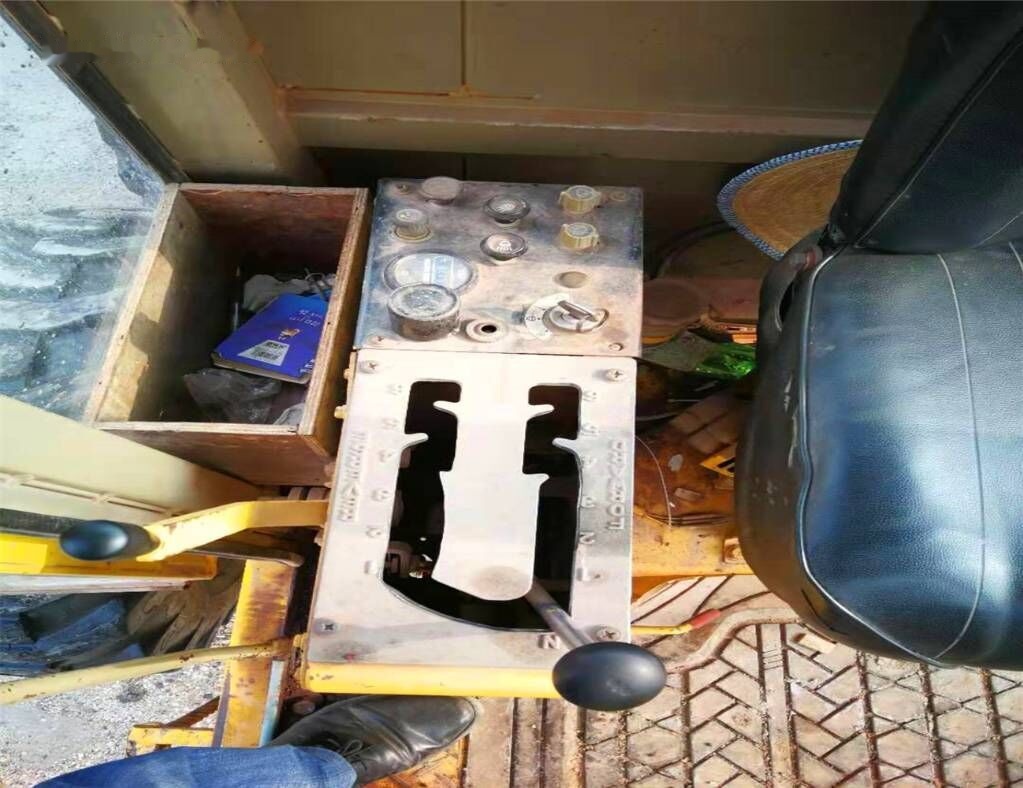 Komatsu GD623A - Greder: slika 2 Komatsu GD623A - Greder: slika 2