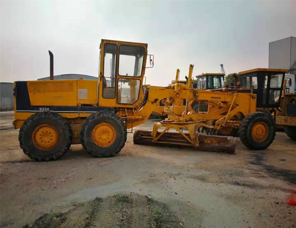 Komatsu GD623A - Greder: slika 3 Komatsu GD623A - Greder: slika 3