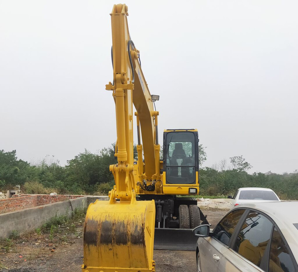 Komatsu PW160 - Bager na kolesih: slika 2 Komatsu PW160 - Bager na kolesih: slika 2