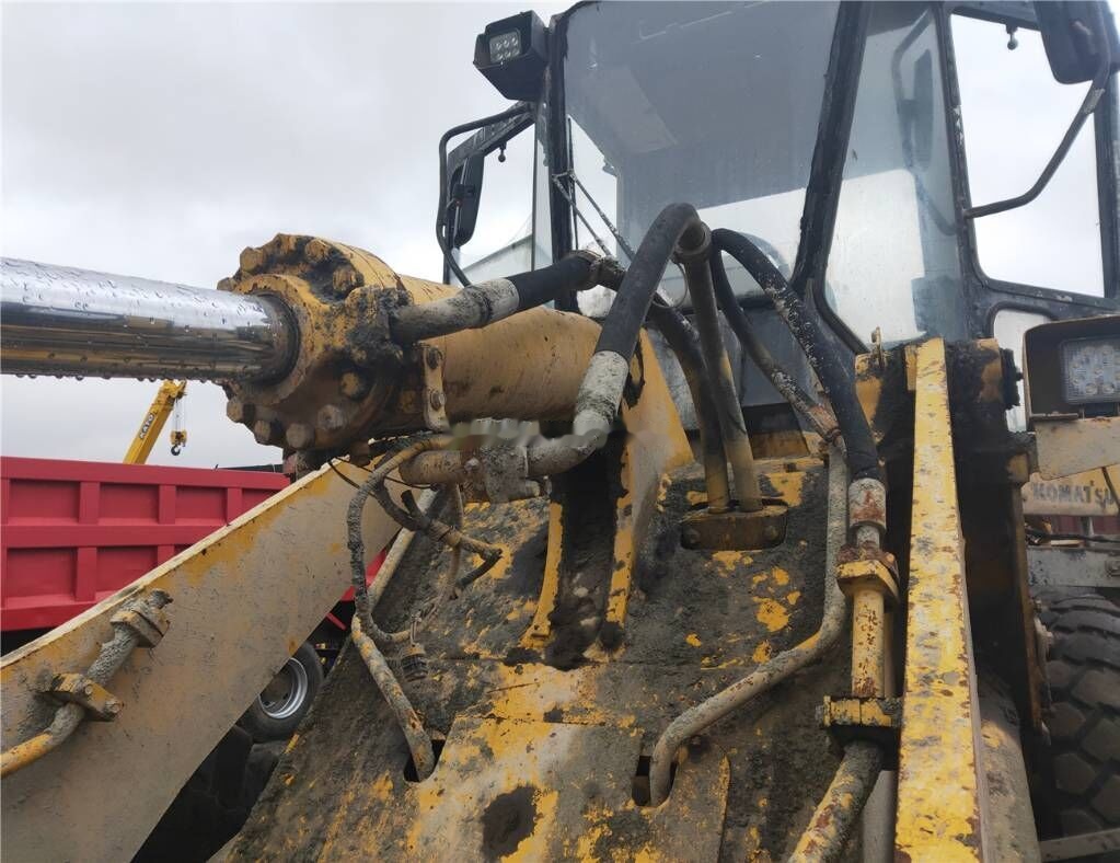 Komatsu WA320 - Kolesni nakladalec: slika 4 Komatsu WA320 - Kolesni nakladalec: slika 4