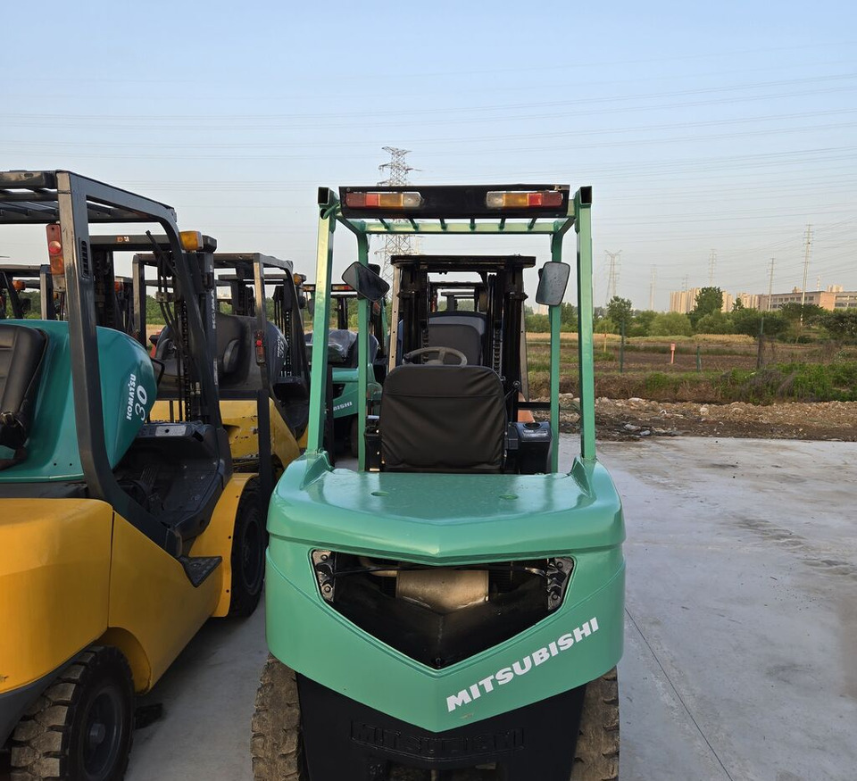 Mitsubishi FD30 with swing fork - Diesel viličar: slika 5 Mitsubishi FD30 with swing fork - Diesel viličar: slika 5