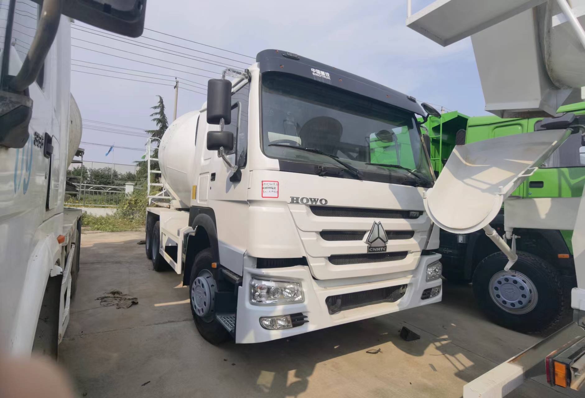 Sinotruk HOWO 371 6*4 Concrete mixer truck - Avtomešalec: slika 1 Sinotruk HOWO 371 6*4 Concrete mixer truck - Avtomešalec: slika 1