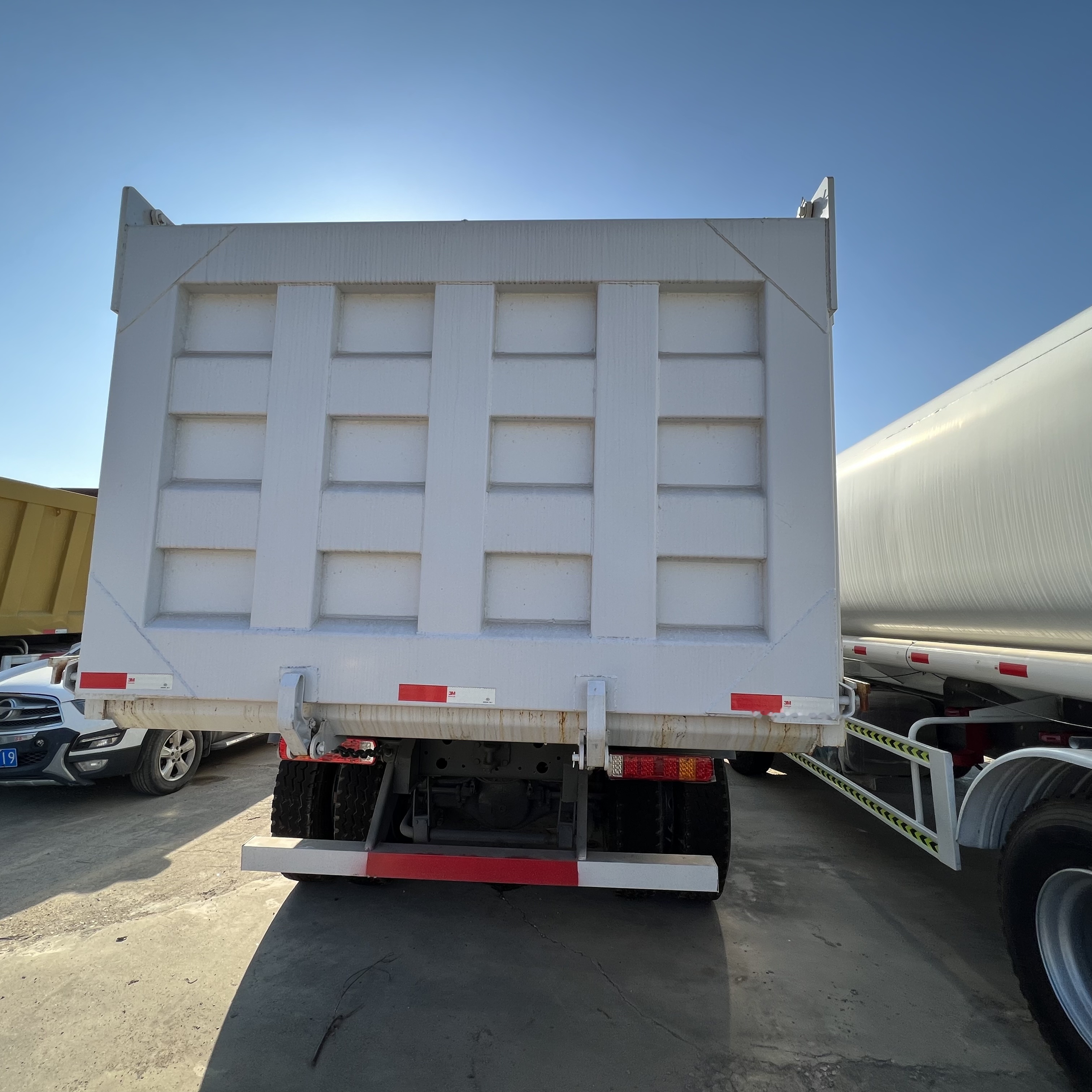 Sinotruk HOWO 371 6*4 Dump truck - Tovornjak prekucnik: slika 5 Sinotruk HOWO 371 6*4 Dump truck - Tovornjak prekucnik: slika 5