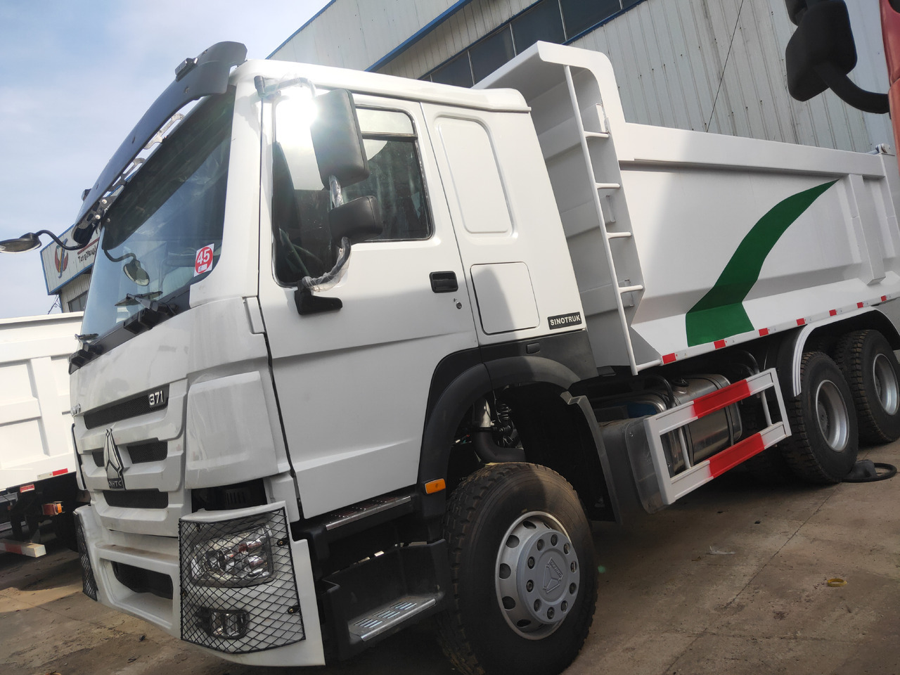 Tovornjak prekucnik Sinotruk HOWO 371 6*4 Dump truck: slika 12 Tovornjak prekucnik Sinotruk HOWO 371 6*4 Dump truck: slika 12