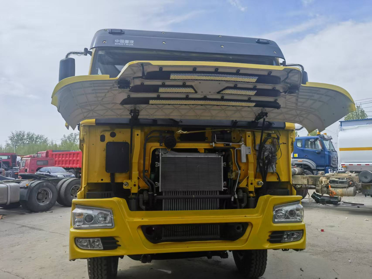 Sinotruk HOWO 371 Dump truck - Tovornjak prekucnik: slika 2 Sinotruk HOWO 371 Dump truck - Tovornjak prekucnik: slika 2