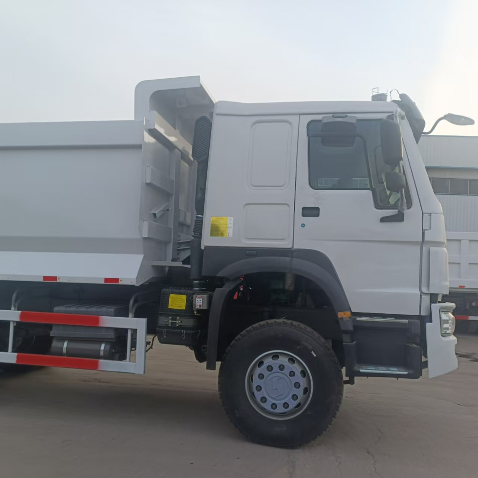 Sinotruk HOWO 371 Dump truck - Tovornjak prekucnik: slika 2 Sinotruk HOWO 371 Dump truck - Tovornjak prekucnik: slika 2