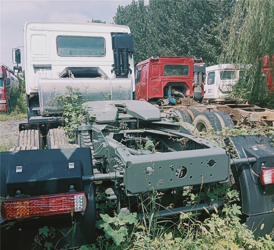 Howo 420hp 6x4 - Vlačilec: slika 4 Howo 420hp 6x4 - Vlačilec: slika 4