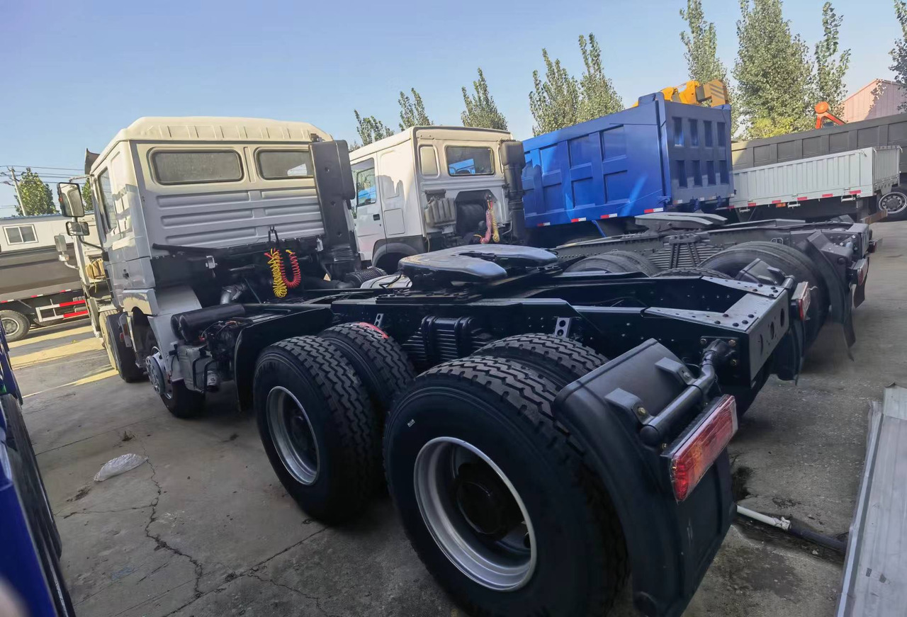 Shacman F3000 6*4 Tractor - Vlačilec: slika 5 Shacman F3000 6*4 Tractor - Vlačilec: slika 5