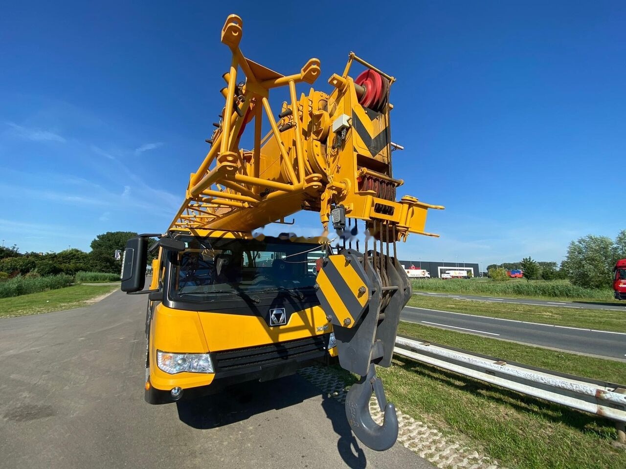 XCMG QY25K - Avtodvigalo: slika 1 XCMG QY25K - Avtodvigalo: slika 1