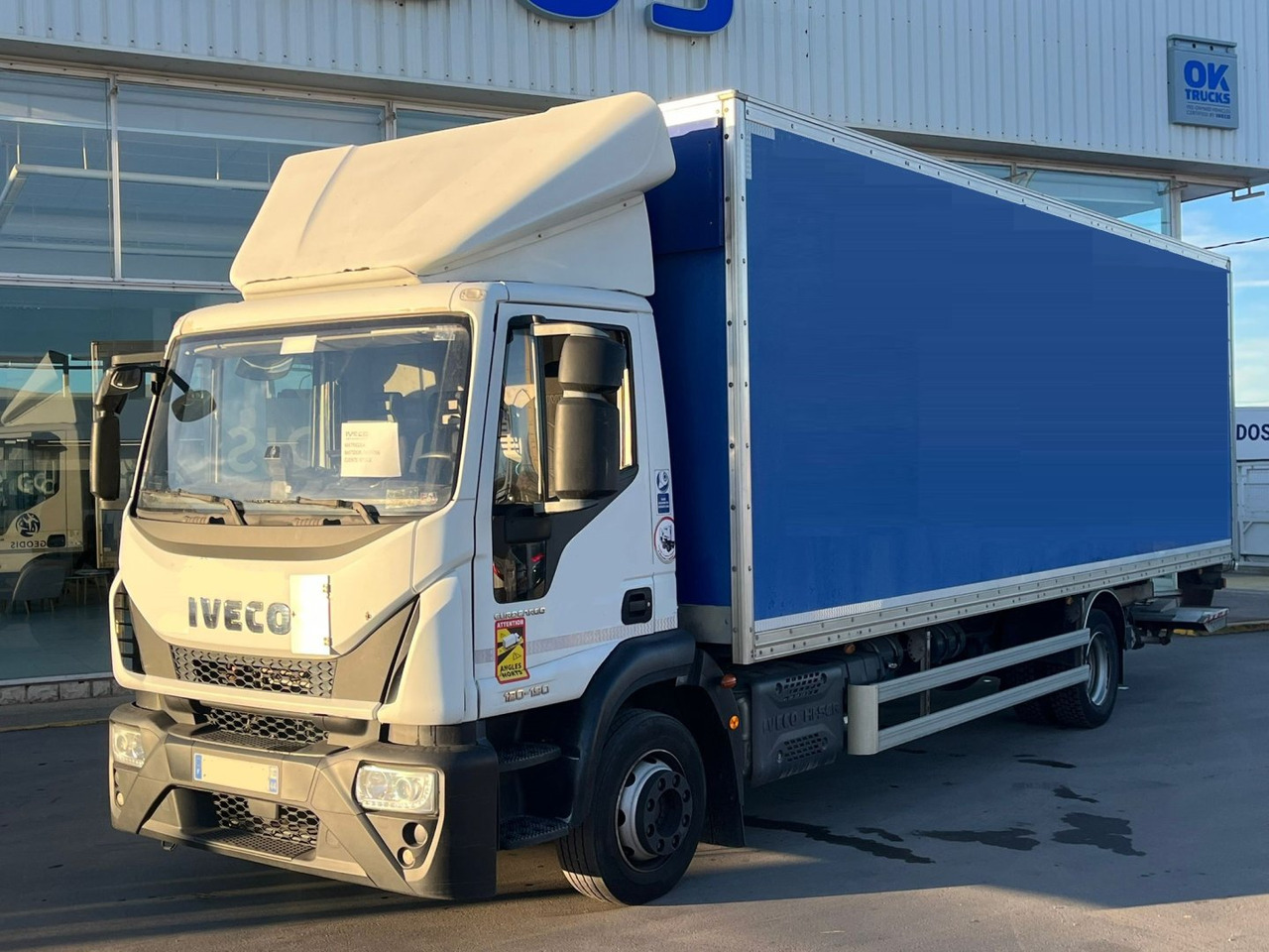 Caja cerrada IVECO Eurocargo ML 120 E19 P - Tovornjak zabojnik: slika 1 Caja cerrada IVECO Eurocargo ML 120 E19 P - Tovornjak zabojnik: slika 1