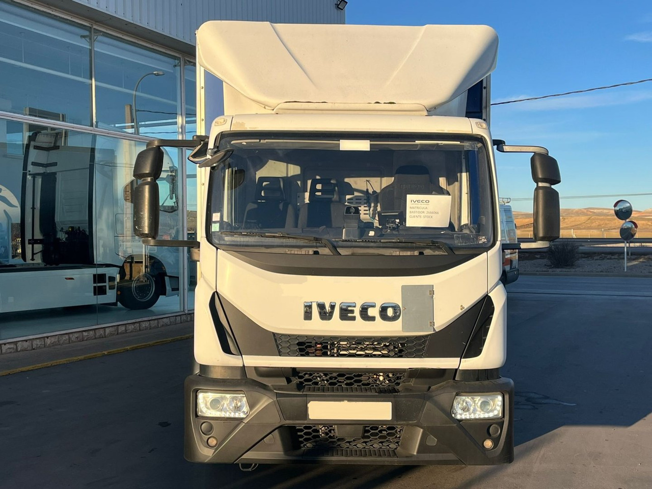 Caja cerrada IVECO Eurocargo ML 120 E19 P - Tovornjak zabojnik: slika 2 Caja cerrada IVECO Eurocargo ML 120 E19 P - Tovornjak zabojnik: slika 2