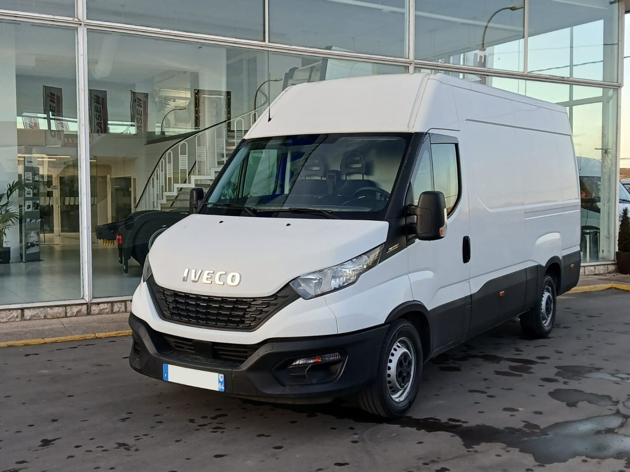 Furgón IVECO 35S14 12m3 - Furgon: slika 1 Furgón IVECO 35S14 12m3 - Furgon: slika 1