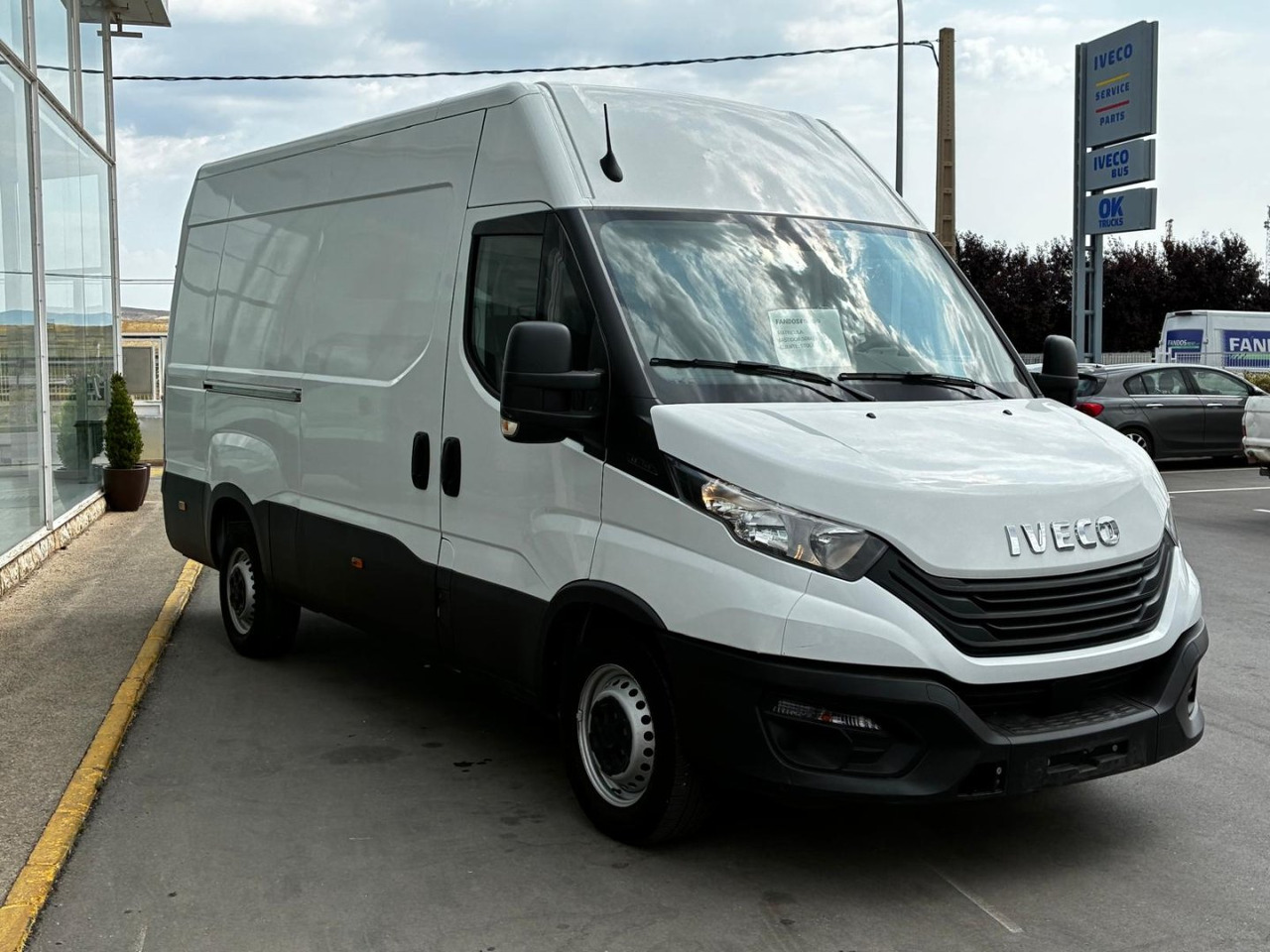 Furgón IVECO 35S14 12m3 - Furgon: slika 3 Furgón IVECO 35S14 12m3 - Furgon: slika 3