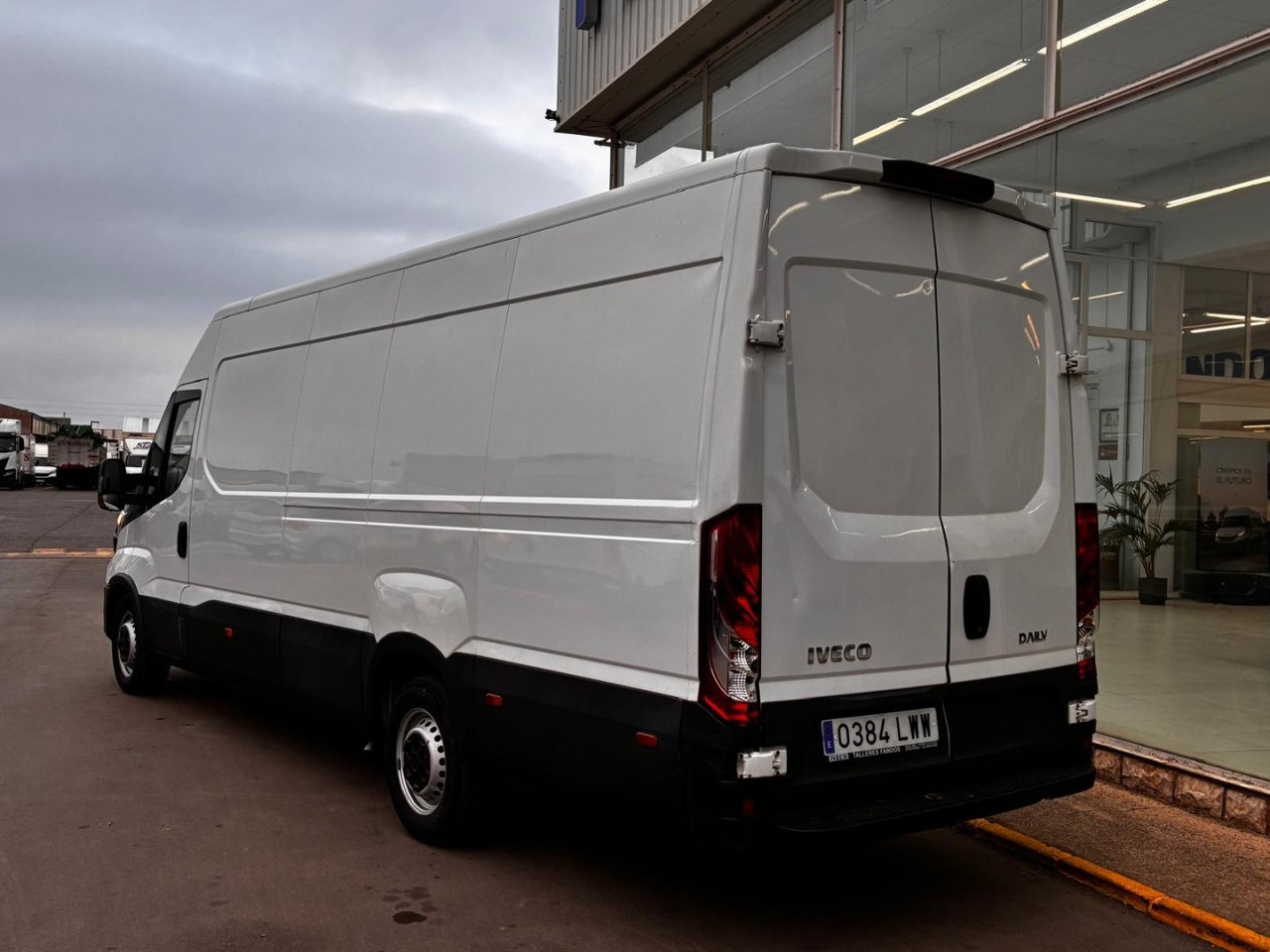 Furgón IVECO 35S14 V 16m3 - Furgon: slika 4 Furgón IVECO 35S14 V 16m3 - Furgon: slika 4