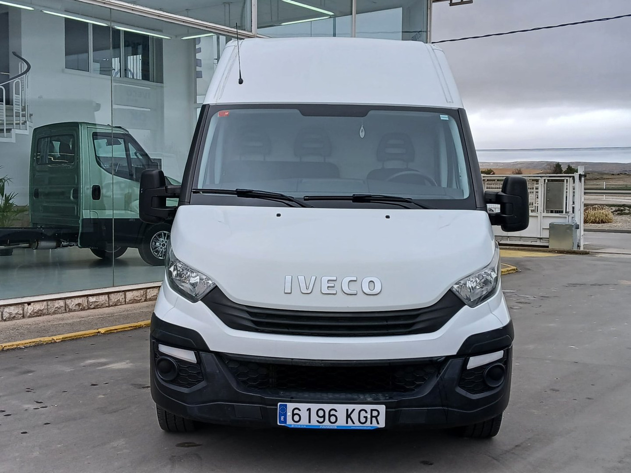 Furgón IVECO 35S16 10m3 - Furgon: slika 2 Furgón IVECO 35S16 10m3 - Furgon: slika 2