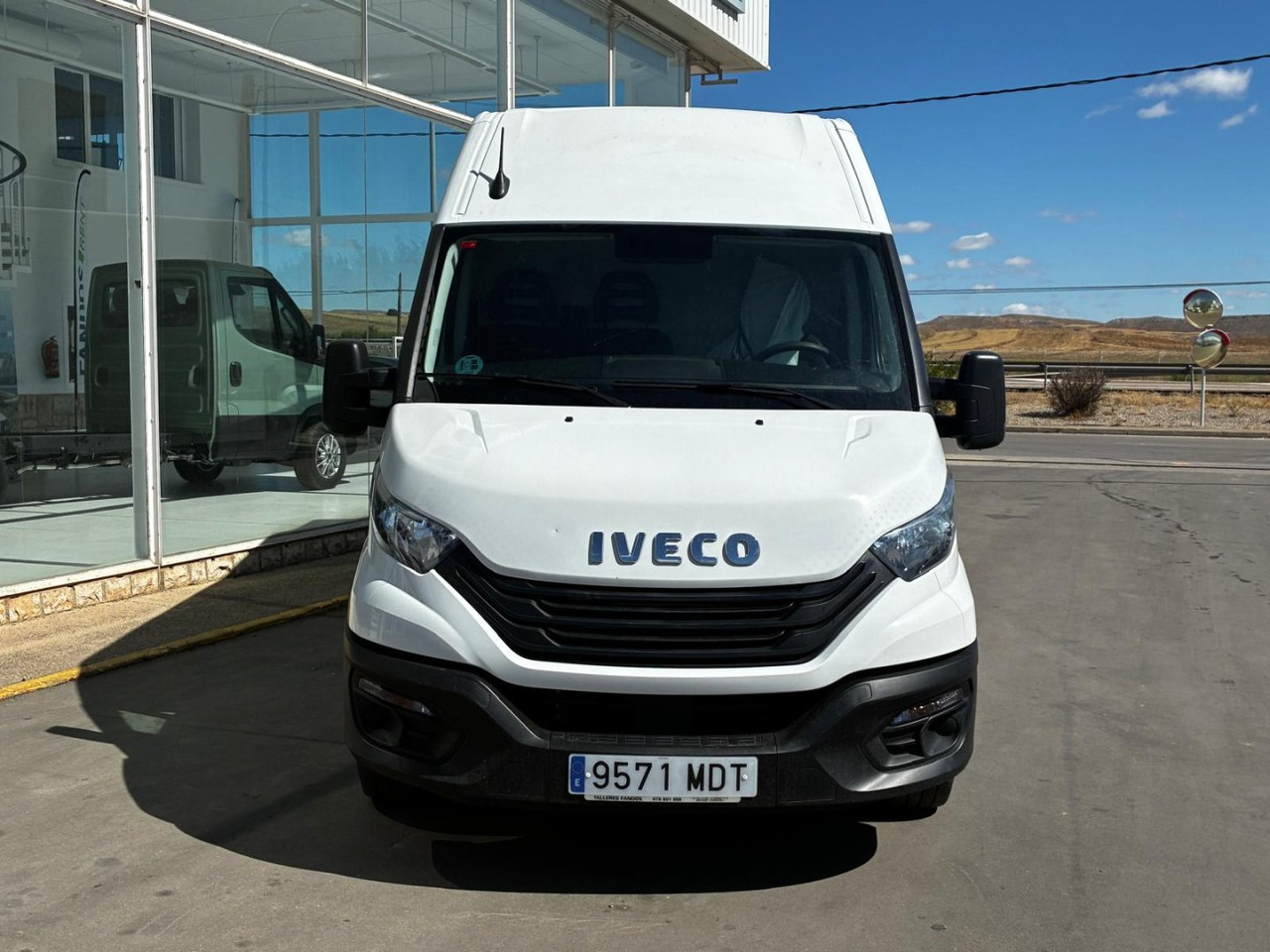 Furgón IVECO 35S16 16m3 - Furgon: slika 2 Furgón IVECO 35S16 16m3 - Furgon: slika 2