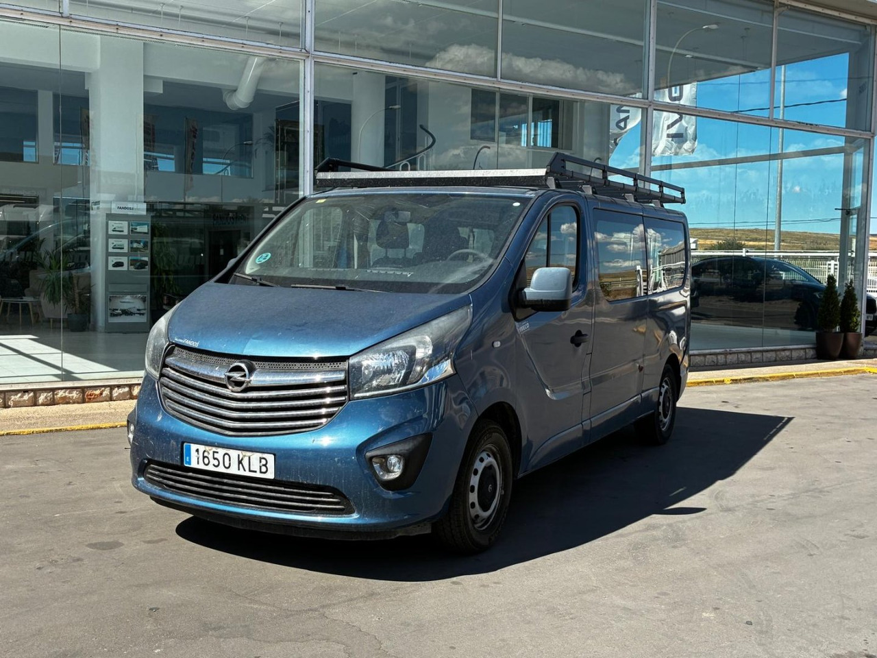 Furgón Opel Vivaro 9 Plazas - Furgon: slika 1 Furgón Opel Vivaro 9 Plazas - Furgon: slika 1