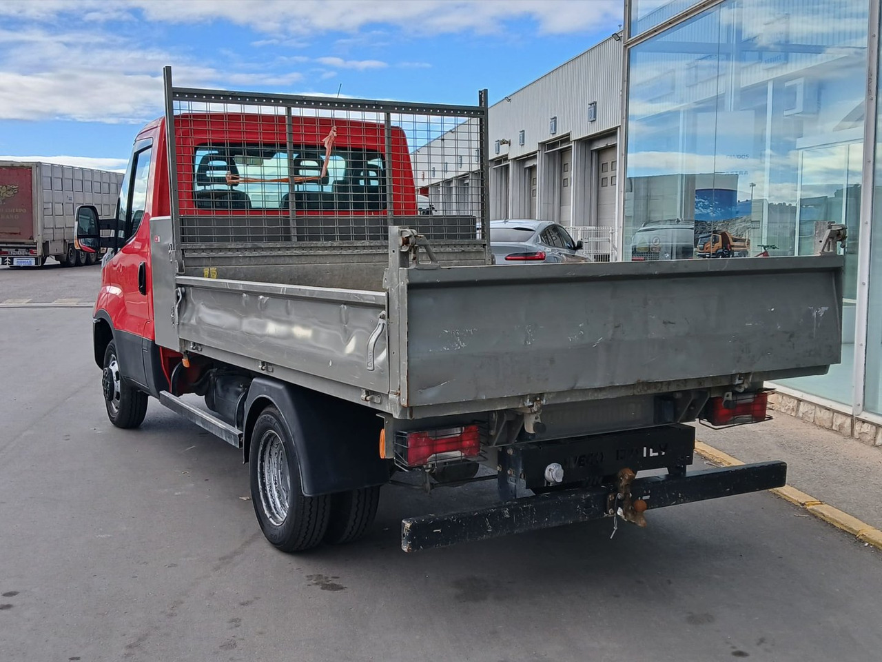 Volquete/Dumper IVECO 35C12 CAJA BASCULANTE - Dostavno vozilo prekucnik: slika 4 Volquete/Dumper IVECO 35C12 CAJA BASCULANTE - Dostavno vozilo prekucnik: slika 4